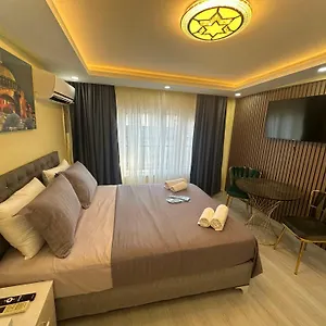  Hotel Ozer &